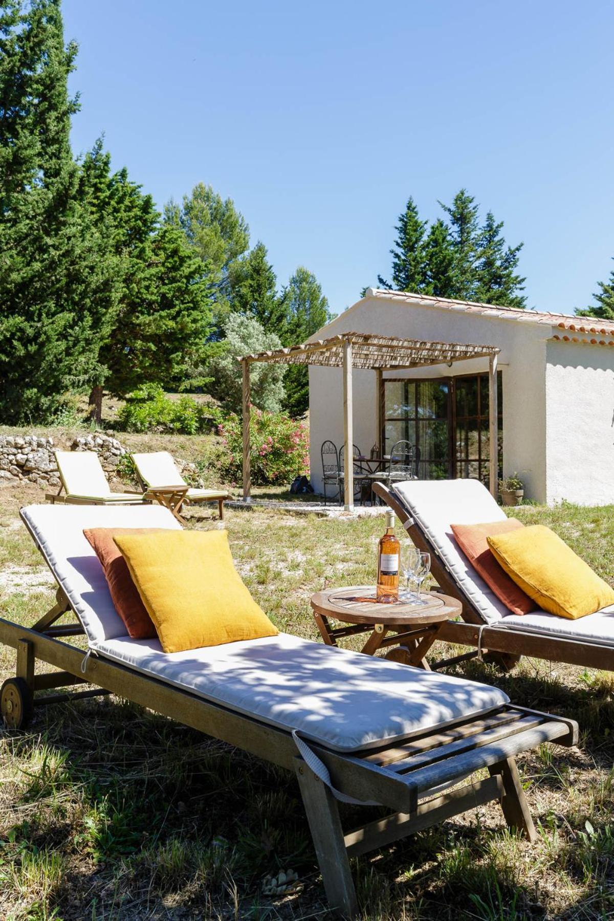 Lodges Park Castellet Provence: Vineyard Gites Near Beaches and F1 Circuit Le Beausset Room photo